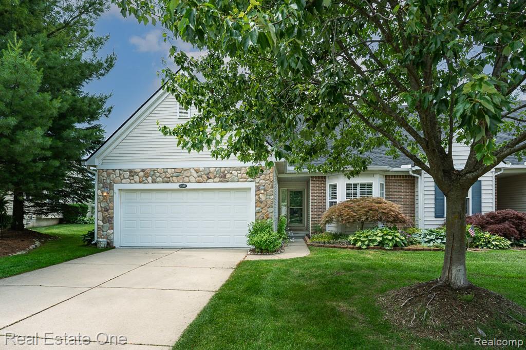3529 Grove Lane , Auburn Hills, Michigan image 1