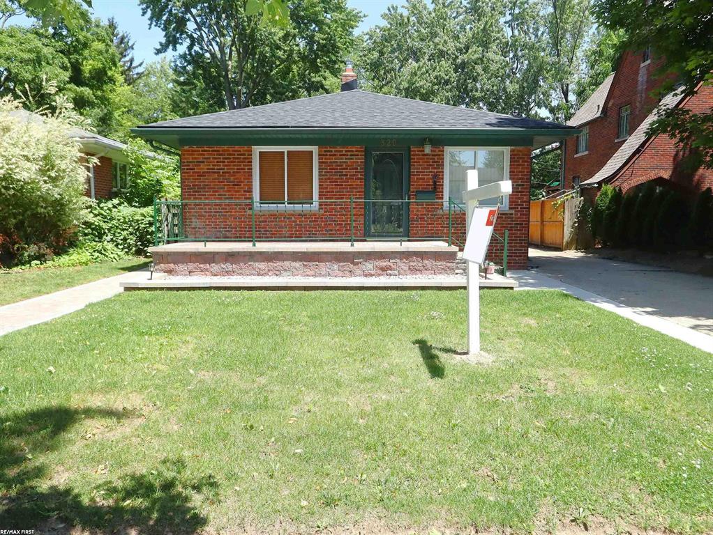 320 Esplanade Street , Mt. Clemens, Michigan image 1