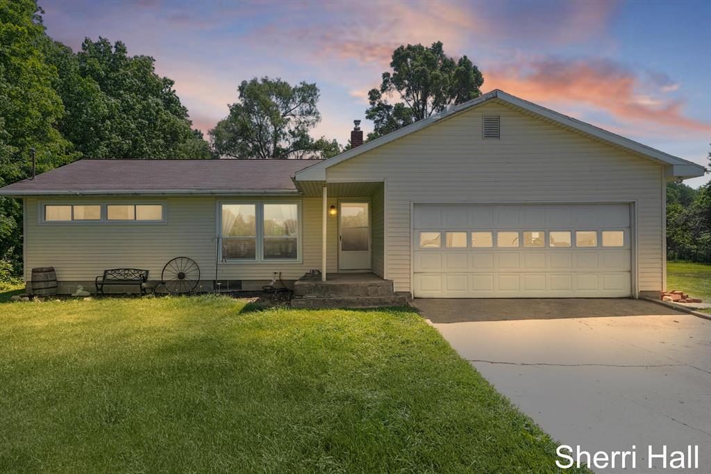 11956 Berrigan Avenue Ne, Cedar Springs, Michigan image 1
