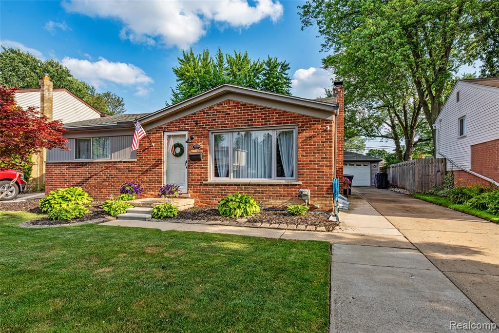 31789 Penn Avenue , Livonia, Michigan image 1