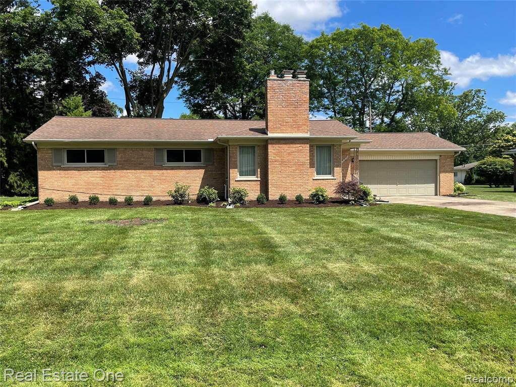 31920 Carlelder Street , Beverly Hills, Michigan image 1