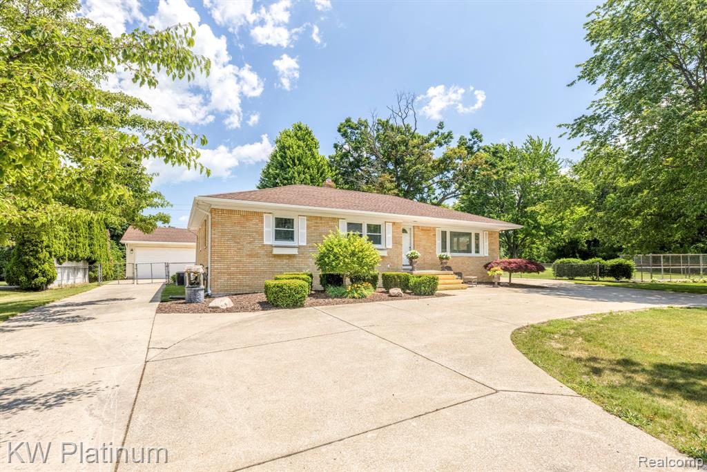 4150 Fairway Drive , Fort Gratiot, Michigan image 1