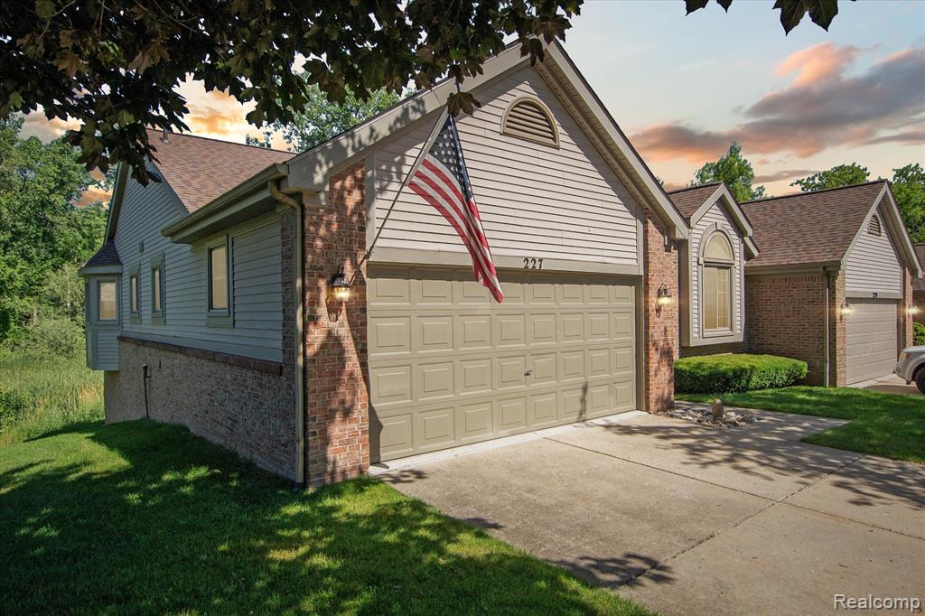 227 Sisu Knoll Drive , Brighton, Michigan image 1