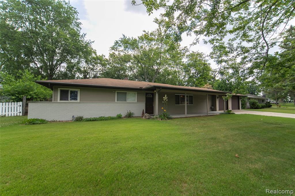 3238 Homestead Drive , Waterford, Michigan image 1
