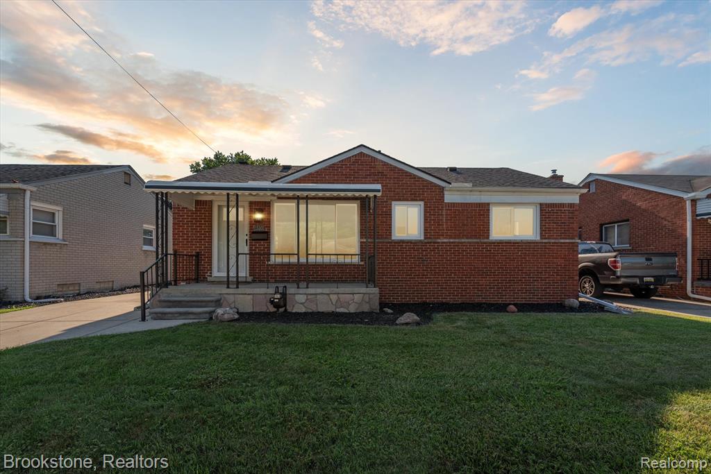 15101 Drake Street , Southgate, Michigan image 1