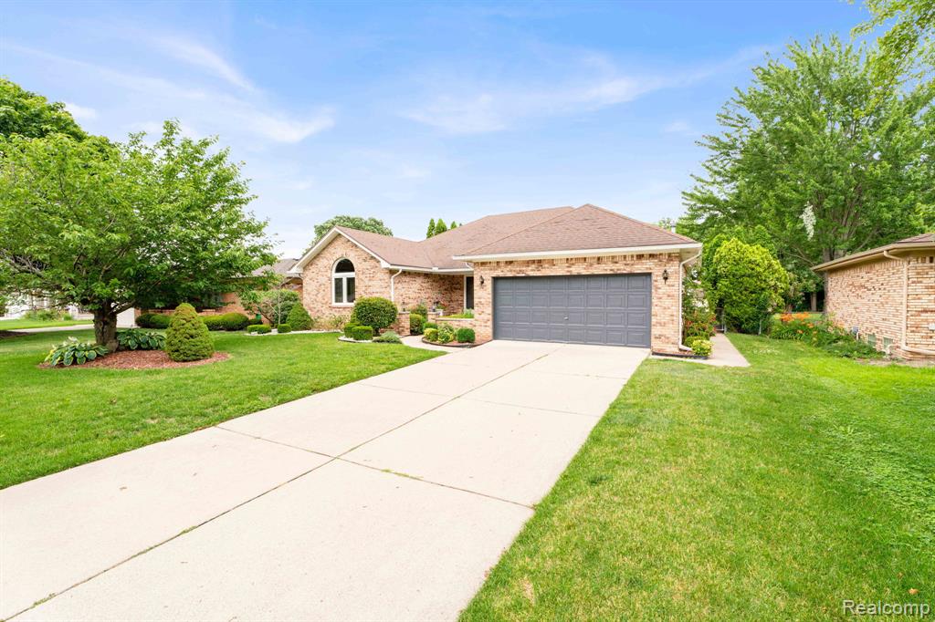 37452 Dundee Street , Sterling Heights, Michigan image 1