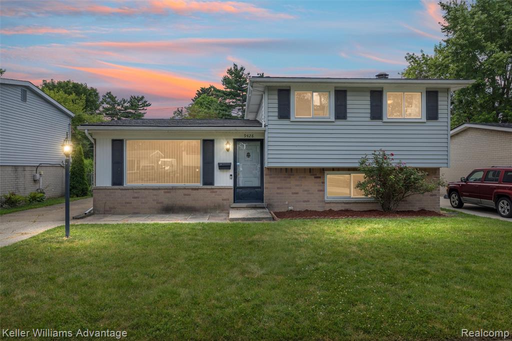 9428 Oak Street , Taylor, Michigan image 1