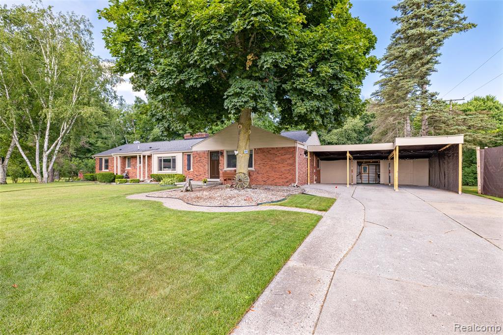 2151 Arlington Road , Columbus, Michigan image 1