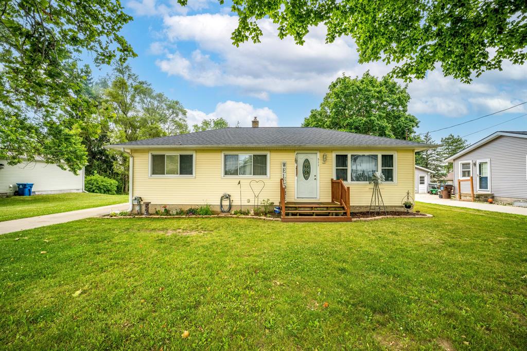 511 Third Street , Middleville, Michigan image 1