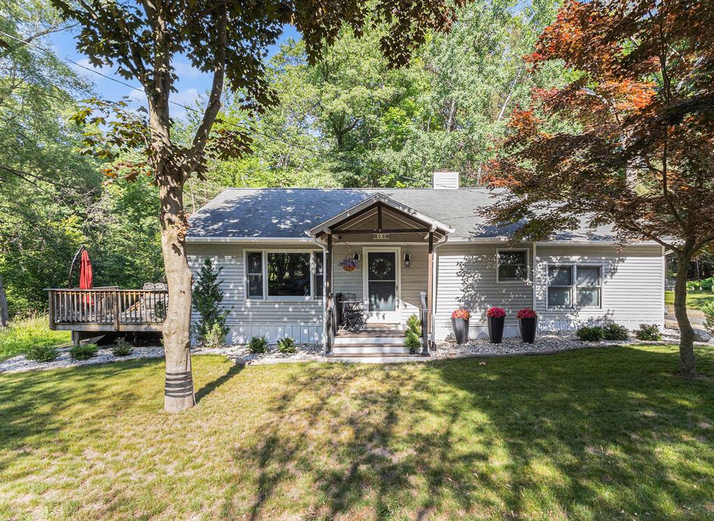 90 S Clymer Street , Pentwater, Michigan image 1