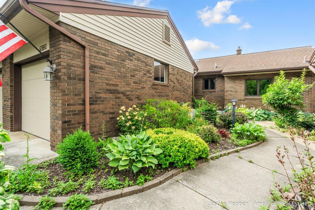 6980 Hollyhill Court Sw #31, Byron Center, Michigan image 1