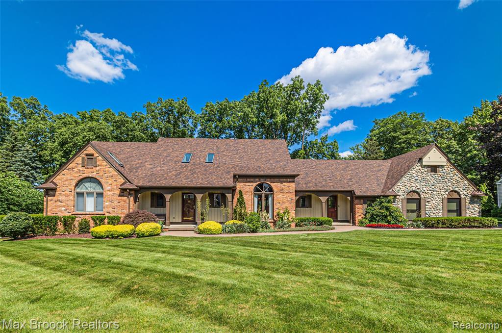 2525 Crofton Court , Bloomfield Hills, Michigan image 1