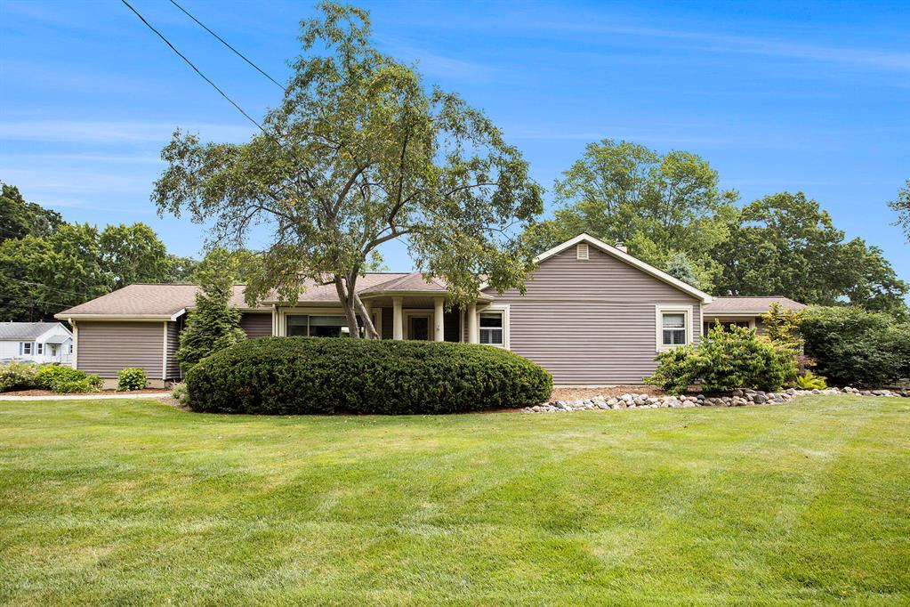 201 Woodrow Avenue S, Battle Creek, Michigan image 1