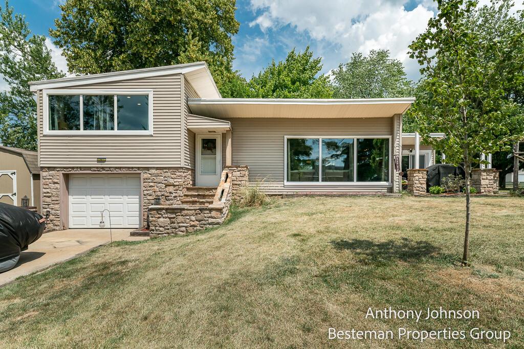 73 Cedar St Street Ne, Cedar Springs, Michigan image 1
