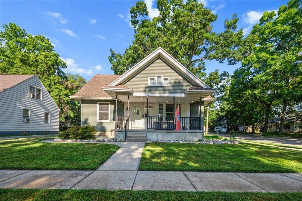 2641 Forest Grove Avenue Sw, Wyoming, Michigan image 1