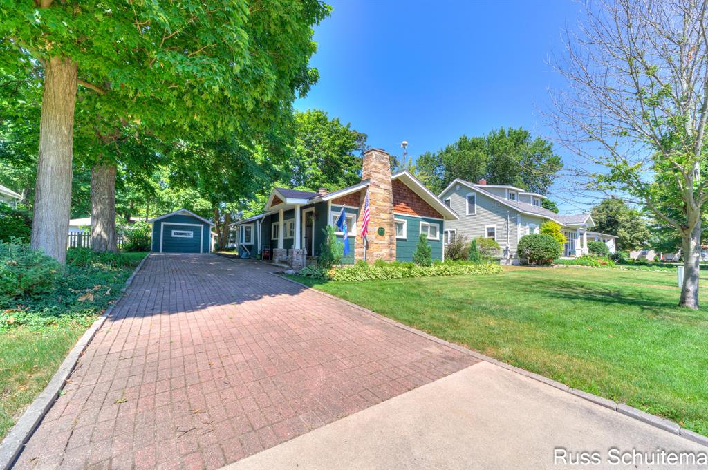 305 N Division Street , Spring Lake, Michigan image 1