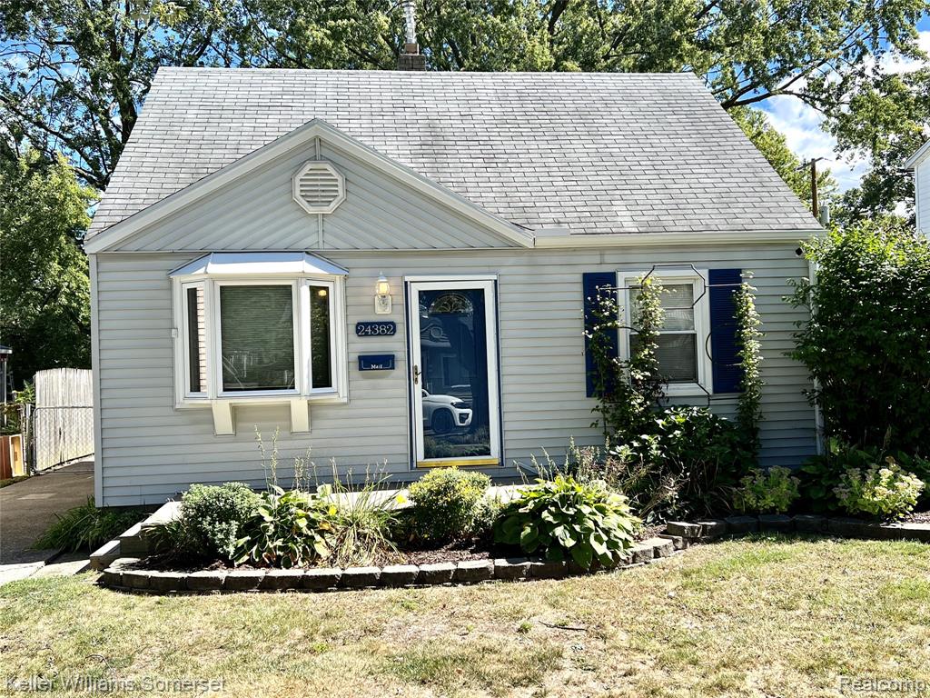 24382 Columbus Avenue , Warren, Michigan image 1