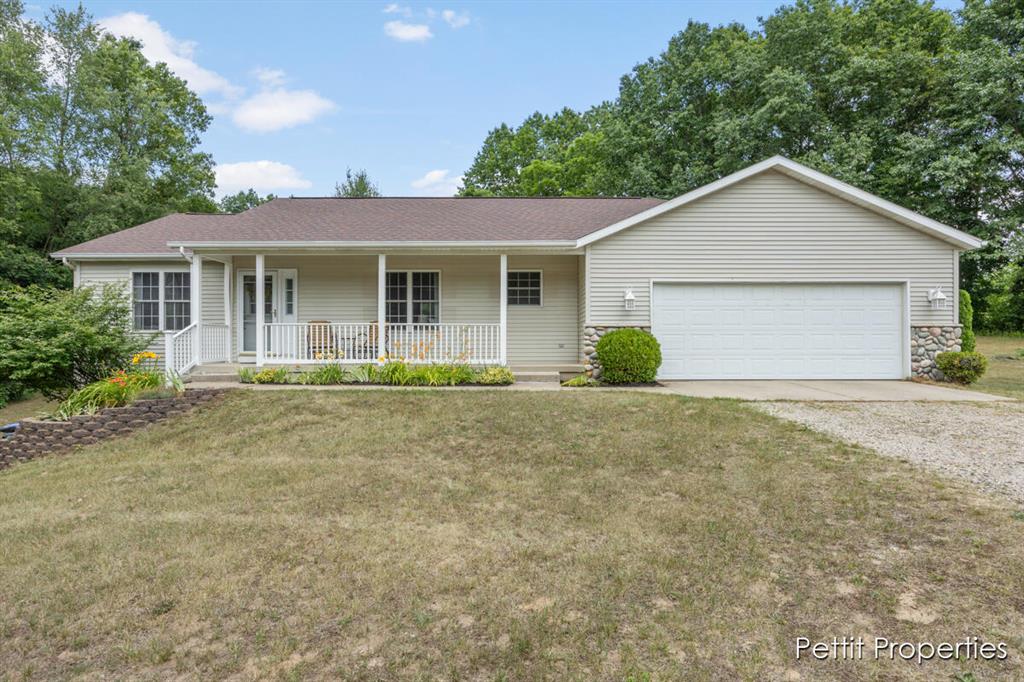 3369 Indian Lakes Road Ne, Cedar Springs, Michigan image 1