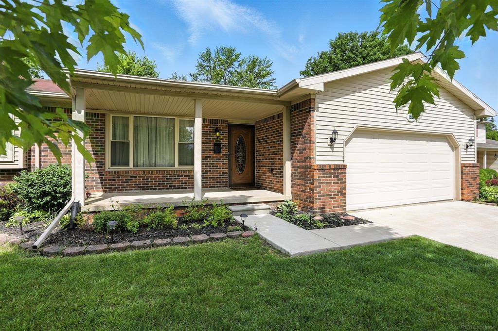 12156 Birchwood Lane , Grand Blanc, Michigan image 1