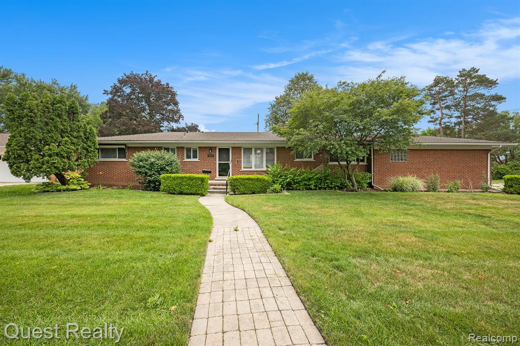31618 Winchester Avenue , Warren, Michigan image 1