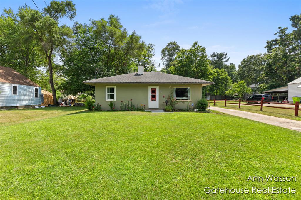 905 W Montcalm Street , Greenville, Michigan image 1