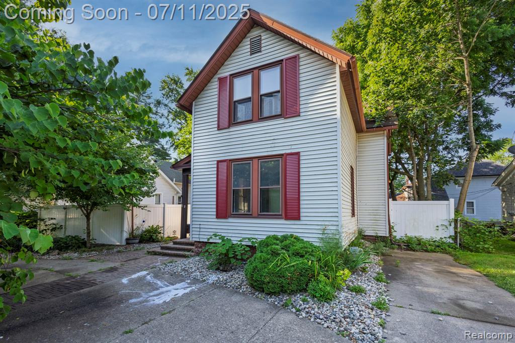 77 Hubbard Street , Mt. Clemens, Michigan image 1