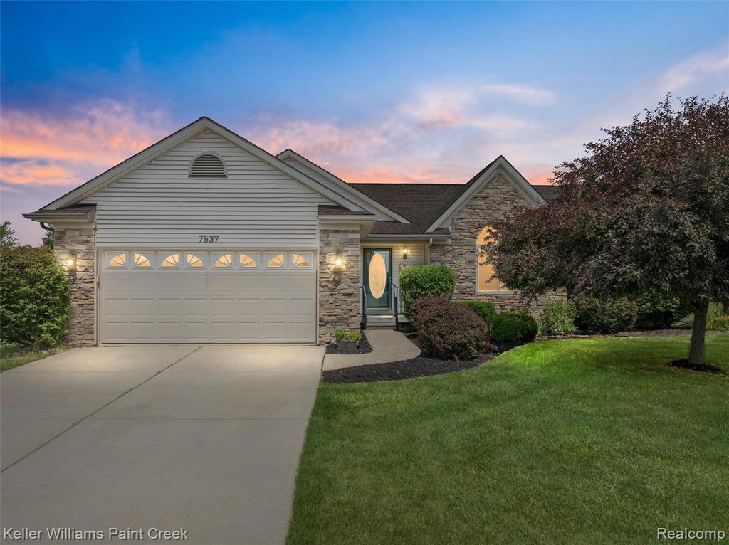 7537 Waterfall Drive , Grand Blanc, Michigan image 1