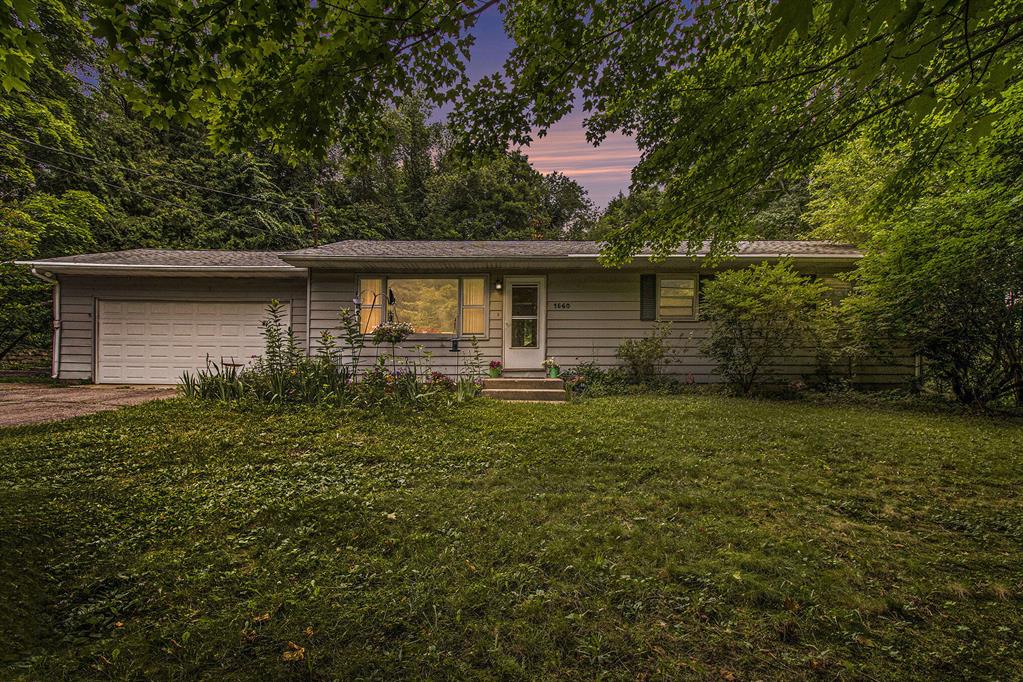 1560 G Avenue W, Kalamazoo, Michigan image 1