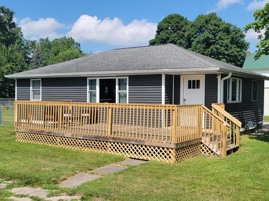 129 Oak Street , Freeport, Michigan image 1