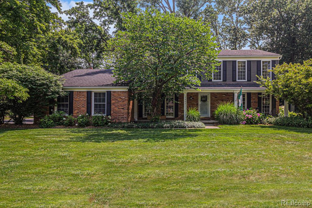 1367 Chestnut Lane , Rochester Hills, Michigan image 1