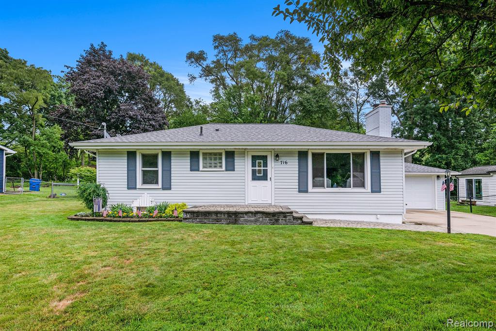 716 Gertrude Road , Waterford, Michigan image 1