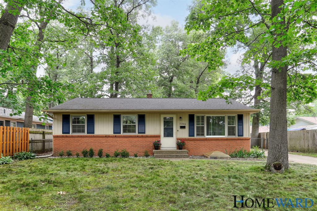 2203 Lacrosse Street Sw, Wyoming, Michigan image 1