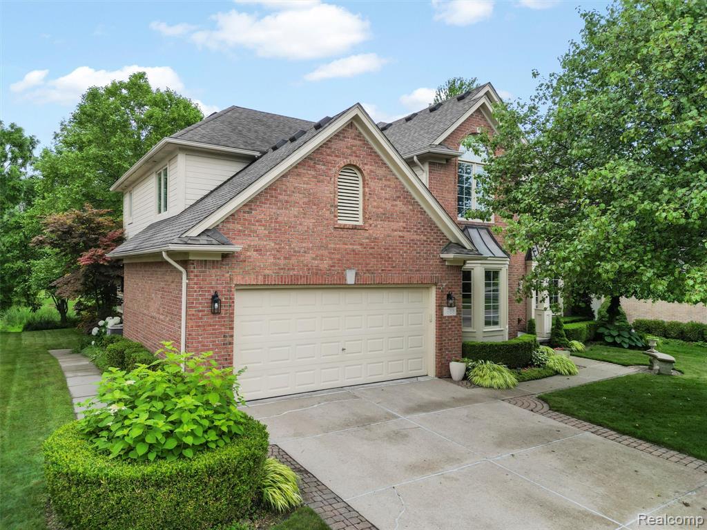 1688 Chase Drive , Rochester, Michigan image 1