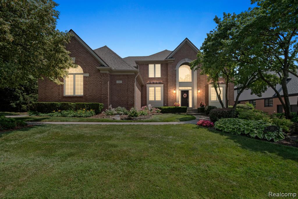 282 Wyngate Drive , Rochester, Michigan image 1