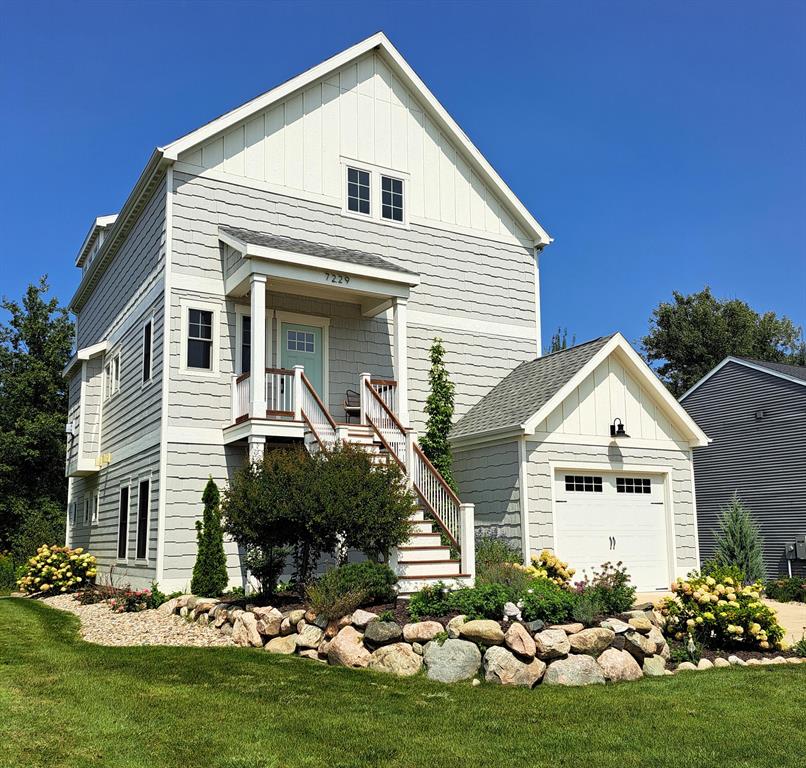 7229 Lakeview Avenue , South Haven, Michigan image 1