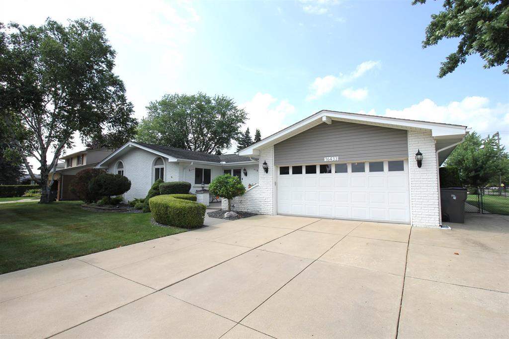 16433 Monticello Street , Clinton Township, Michigan image 1