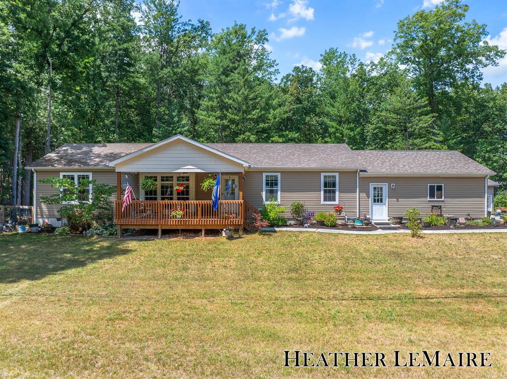 8083 Cheyenne Drive , Howard City, Michigan image 1