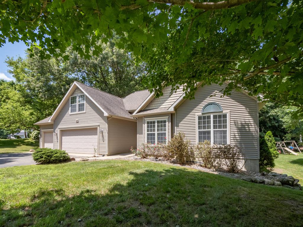 8816 Hathaway Road , Kalamazoo, Michigan image 1