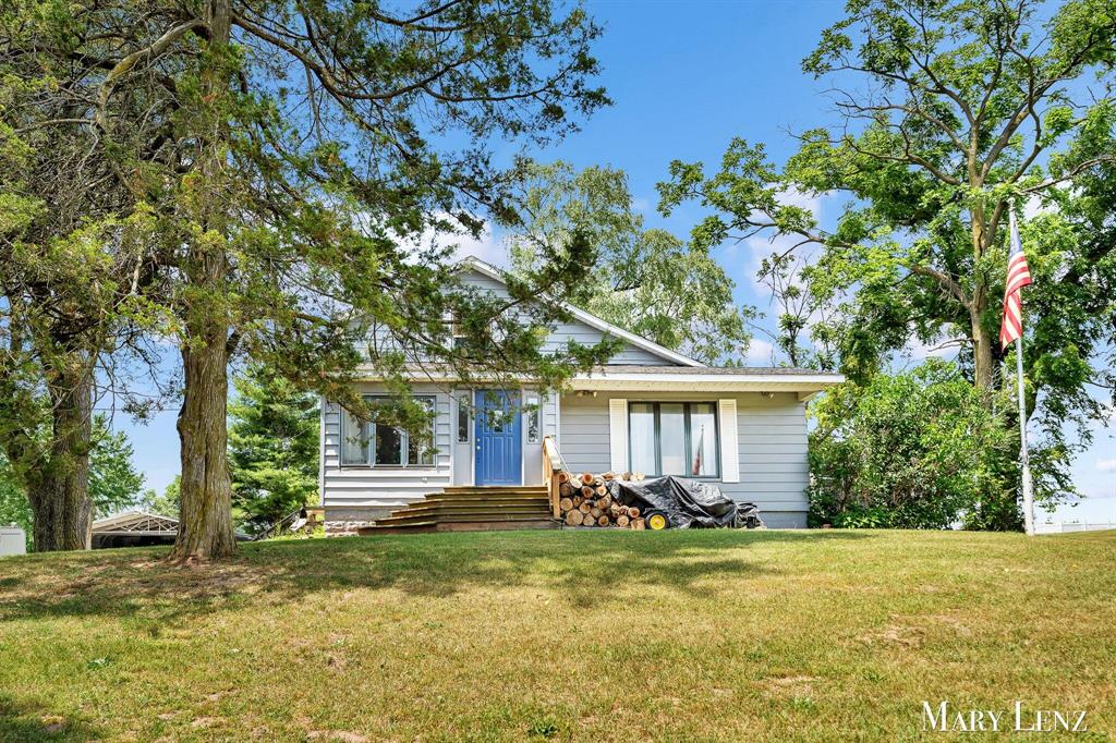 5537 Bristol Avenue Nw, Comstock Park, Michigan image 1