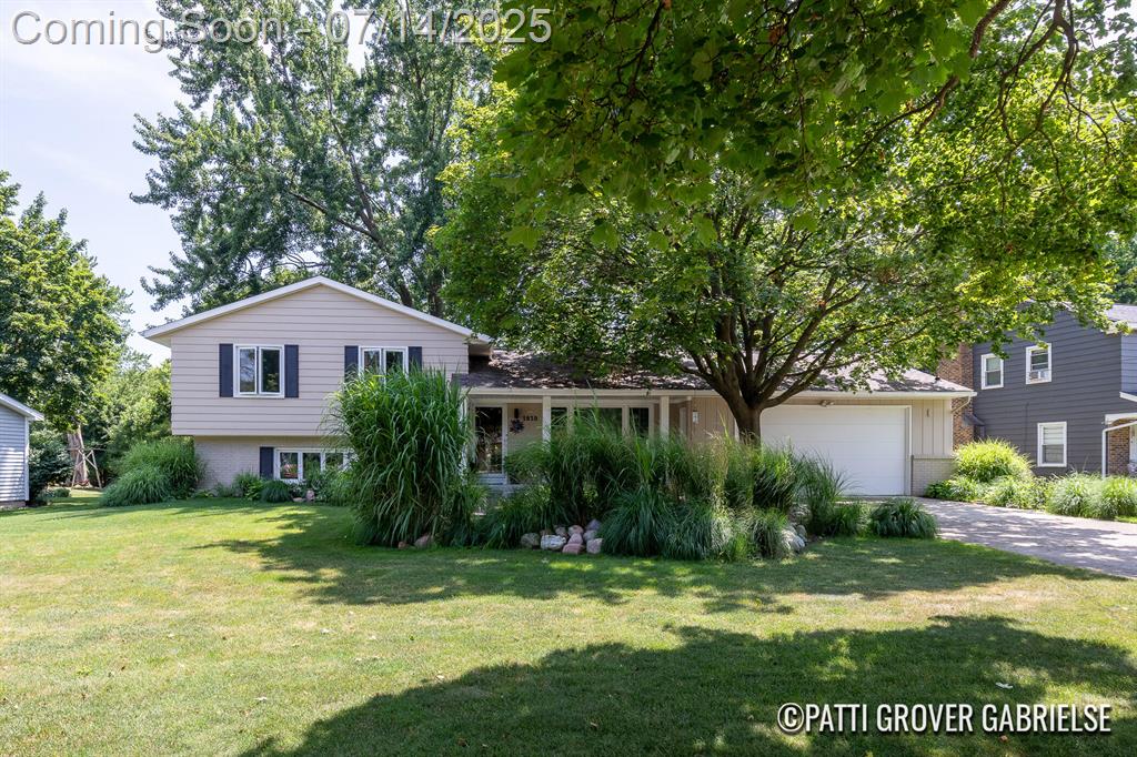 1830 Weymouth Drive Se, Grand Rapids, Michigan image 1