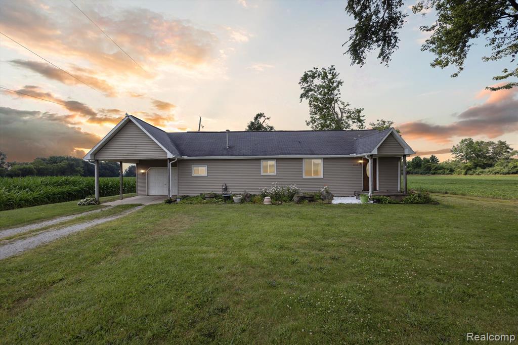 1612 Fischer Drive , Saginaw, Michigan image 1