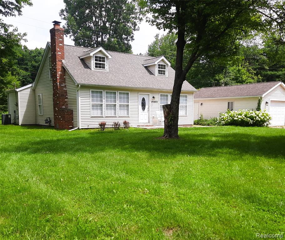 40880 Harris Road , Belleville, Michigan image 1