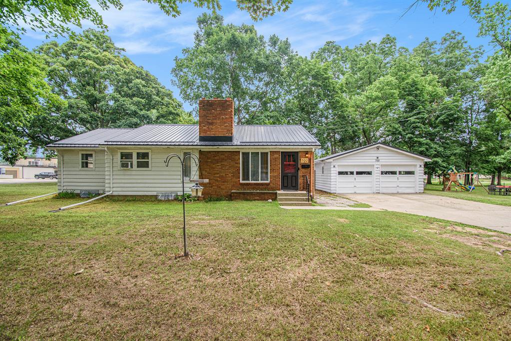 702 S Cedar Street , Greenville, Michigan image 1