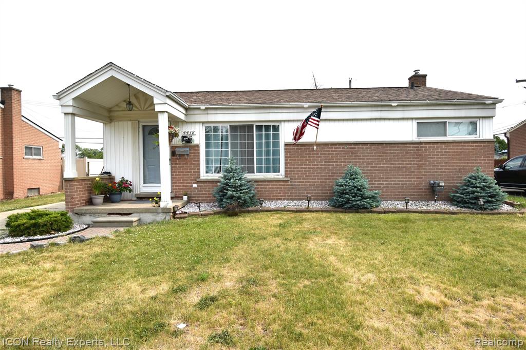4438 Holmes Drive , Warren, Michigan image 1