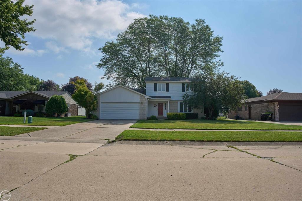 51544 Johns Drive , Chesterfield, Michigan image 1