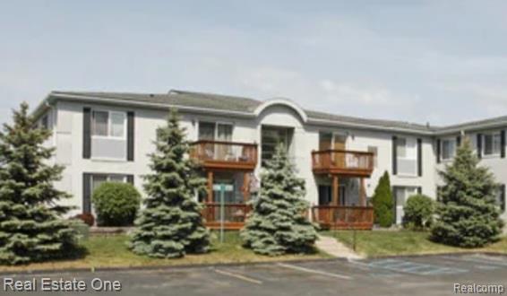1762 Fort Street  #27, Trenton, Michigan image 1