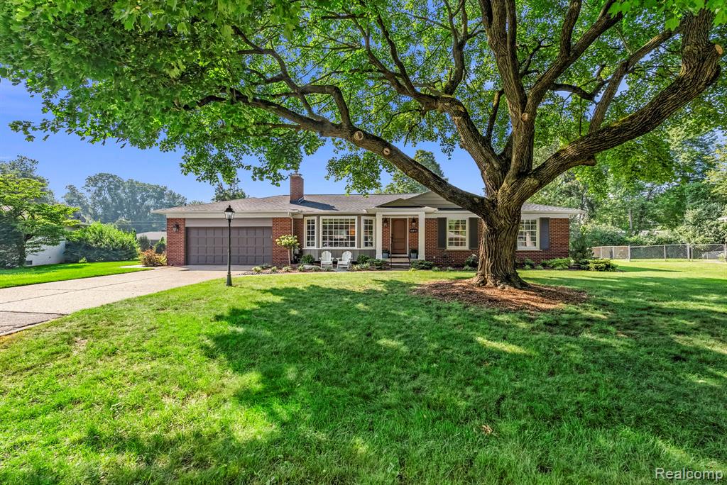 31671 Southview Street , Beverly Hills, Michigan image 1