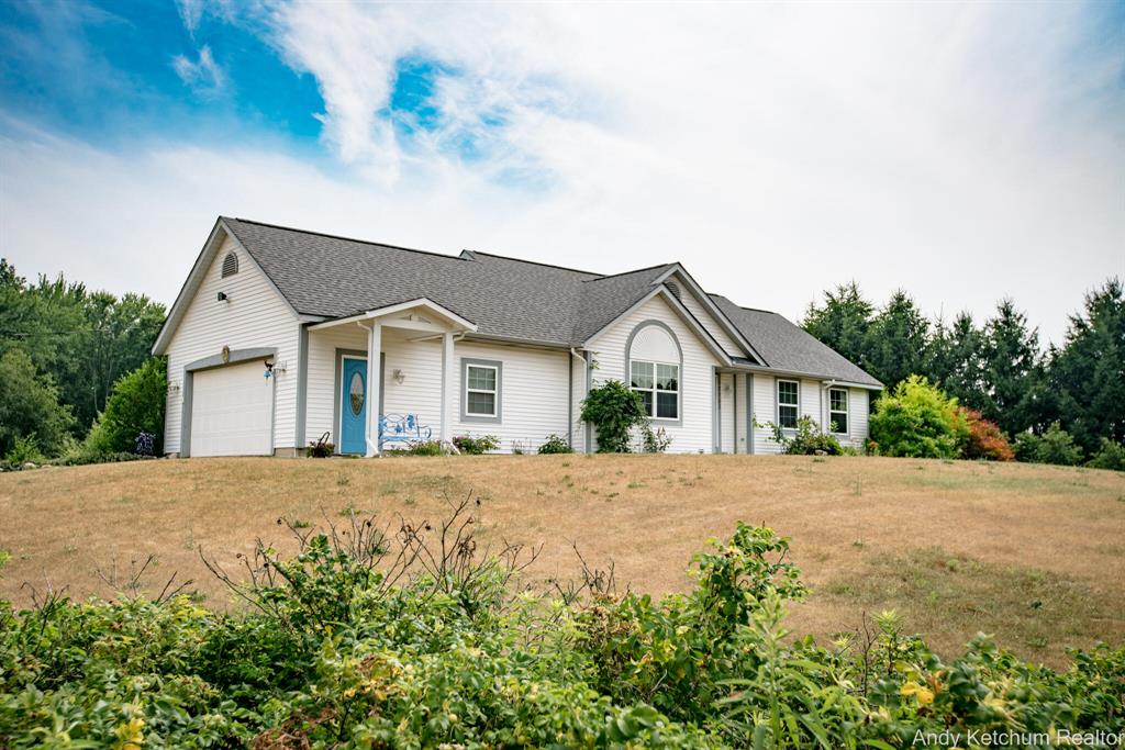 12283 Hall Road , Ravenna, Michigan image 1