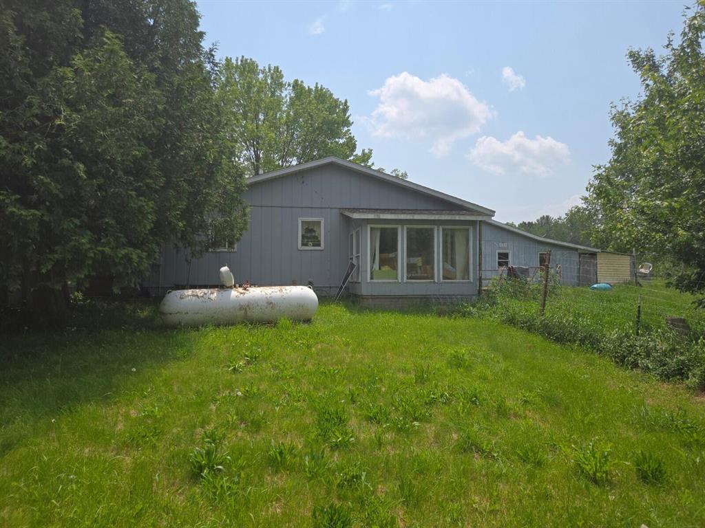 1976 19 Mile Road , Barryton, Michigan image 1