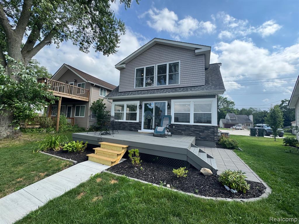 677 King Circle , Lake Orion, Michigan image 1